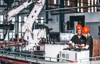 High-Resolution Imaging Revealing Fine Details During Manufacturing Inspections