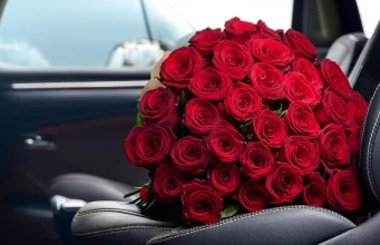 How to Transport a Large Bouquet Safely and Nicely